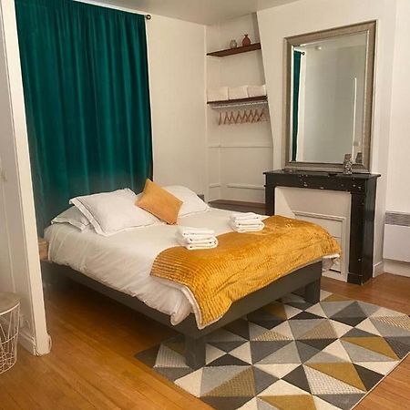 Jolie Appartement A Париж Екстериор снимка