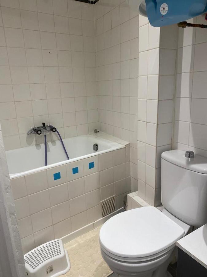 Jolie Appartement A Париж Екстериор снимка