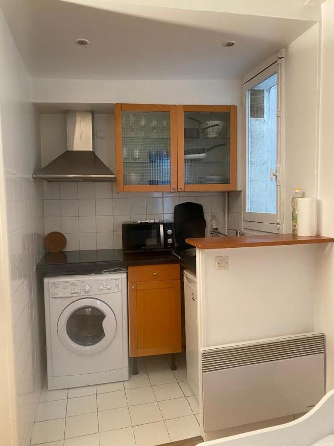 Jolie Appartement A Париж Екстериор снимка